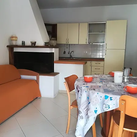 Laura Centro, Salento 6 Posti *