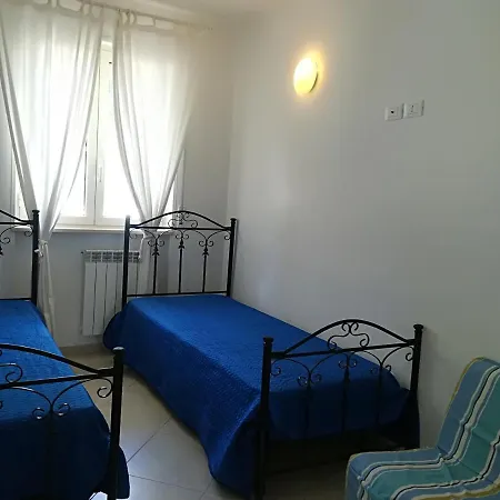 Laura Centro, Salento 6 Posti *