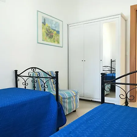 Laura Centro, Salento 6 Posti Otranto