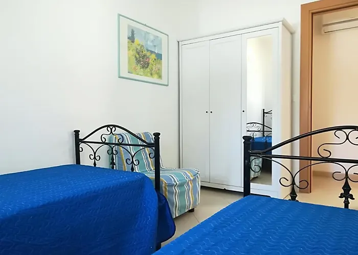 Laura Centro, Salento 6 Posti Otranto