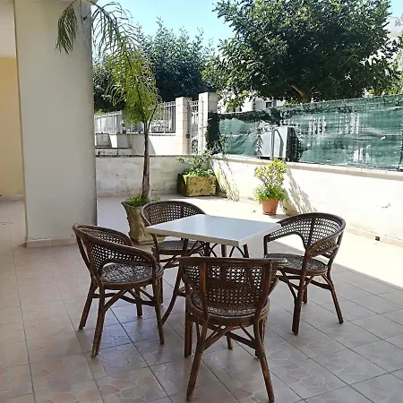 Laura Centro, Salento 6 Posti *