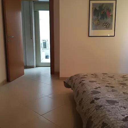 Laura Centro, Salento 6 Posti Otranto