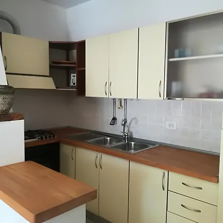 Laura Centro, Salento 6 Posti Otranto