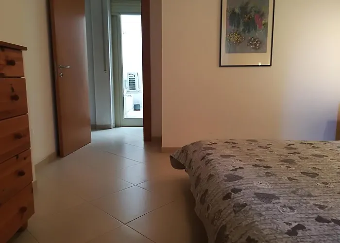 Laura Centro, Salento 6 Posti Otranto